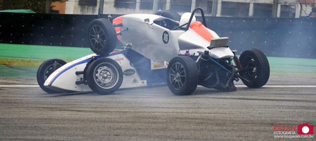 Trabalho em foco: 2ª prova da temporada 2013 do Campeonato Paulista de Automobilismo