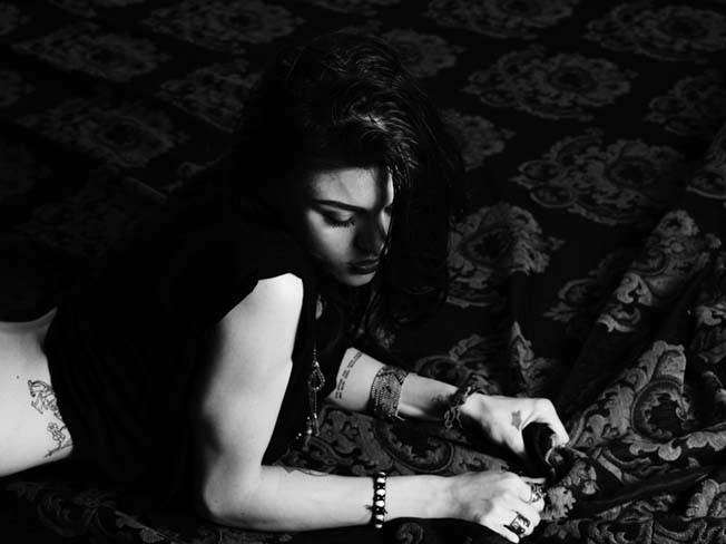 Frances-Bean-Cobain-Portrait (17)