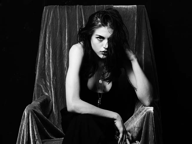 Frances-Bean-Cobain-Portrait (23)