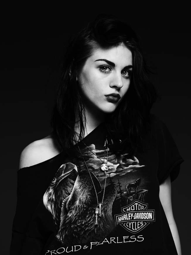 Frances-Bean-Cobain-Portrait (28)