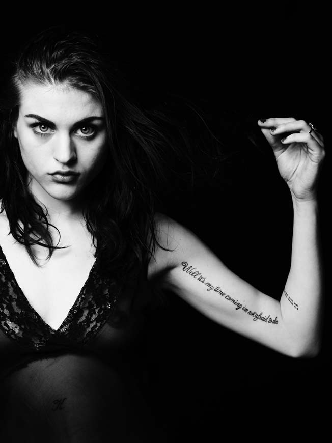 Frances-Bean-Cobain-Portrait (36)