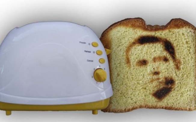 Torrada Selfie Toaster (9)